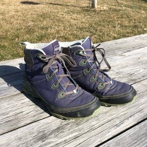 Anhu hiking boots, women’s size 8.5
